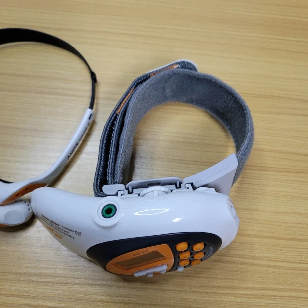 Sony S2 Walkman Sports Digital Radio FM-AM SRF-M80V with MDR-W014 Headphones